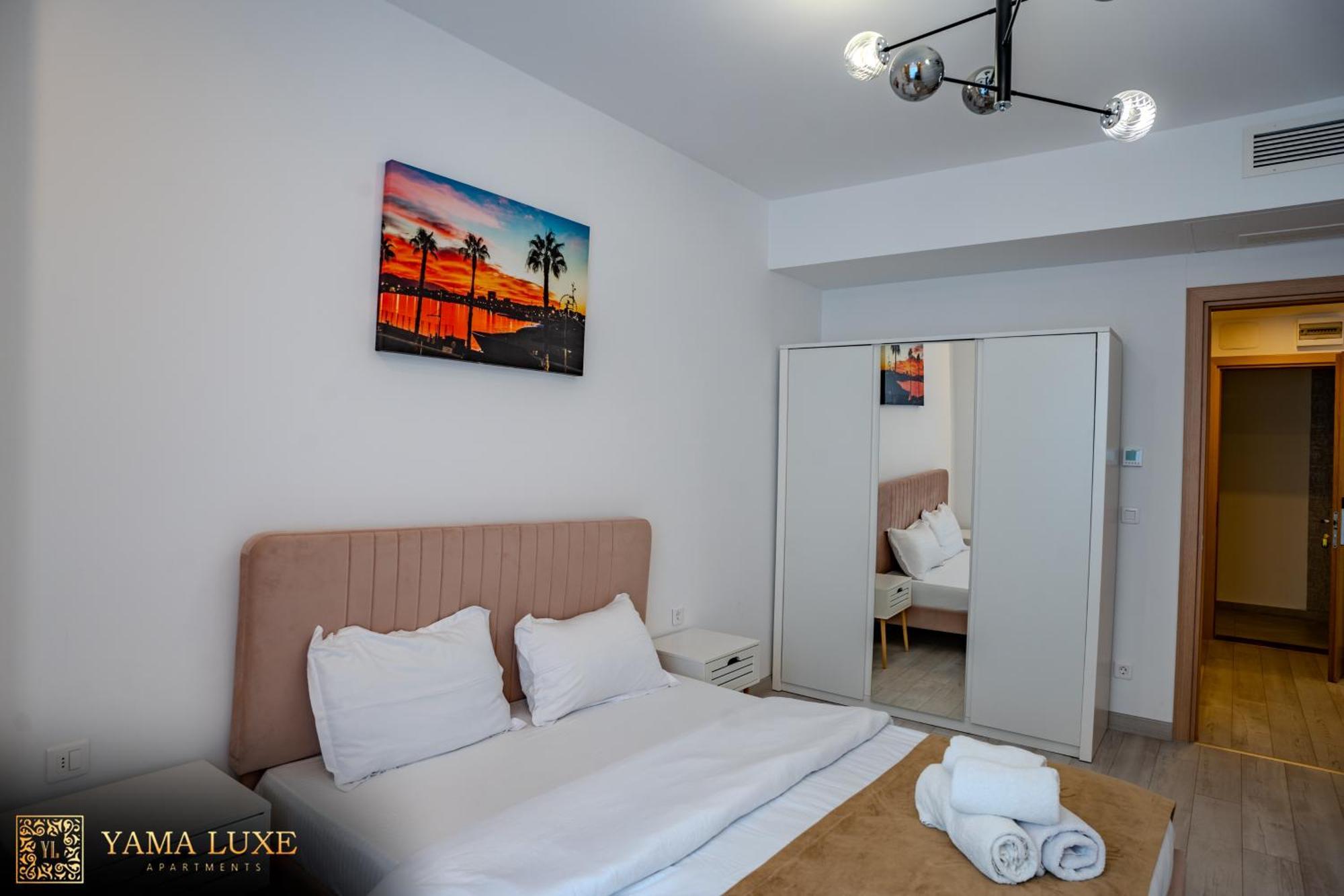 Yamaluxe Apartments - Heart & Soul With Lovely Colours Bucharest Exterior photo